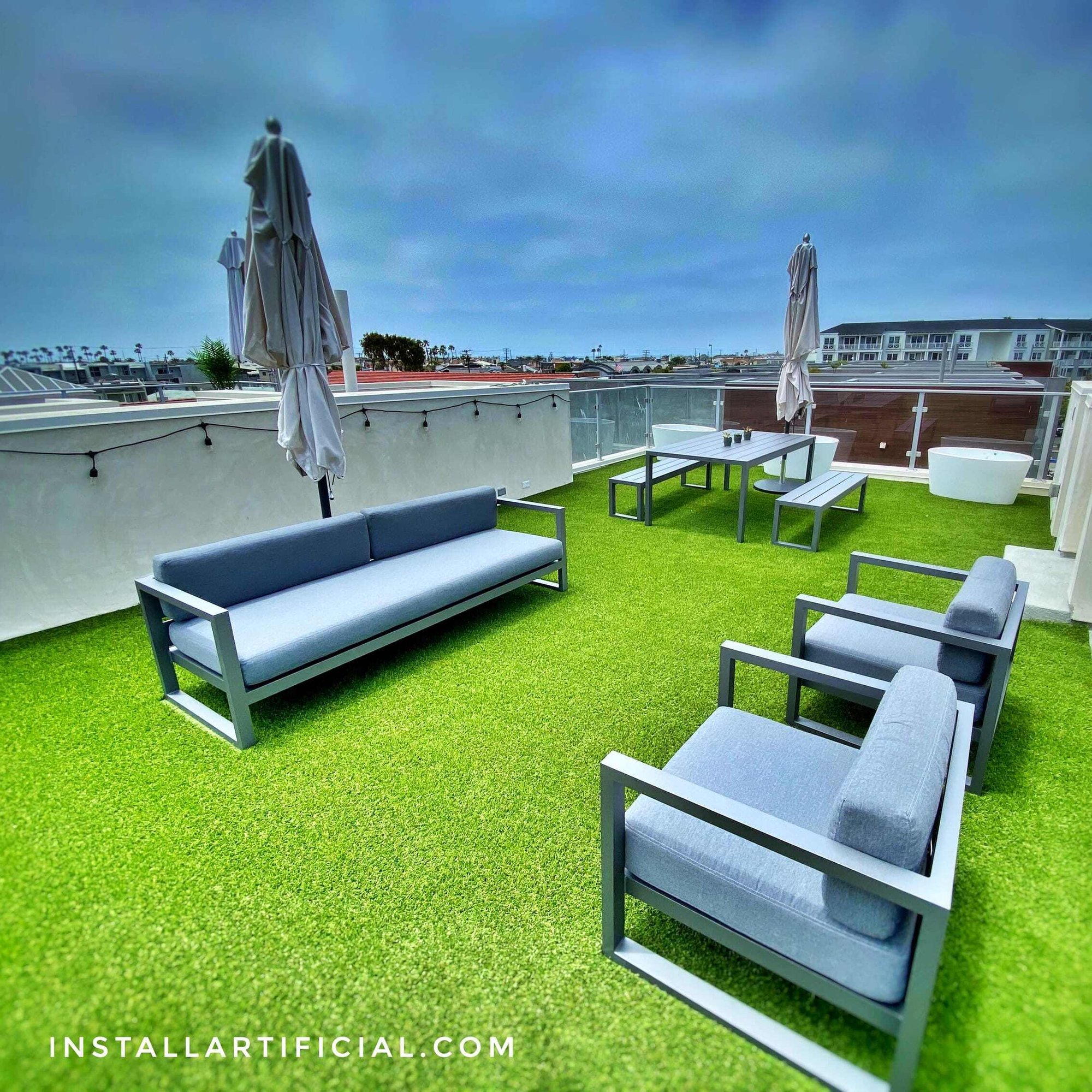 Converted rooftop into patio with artificial grass, residential-1