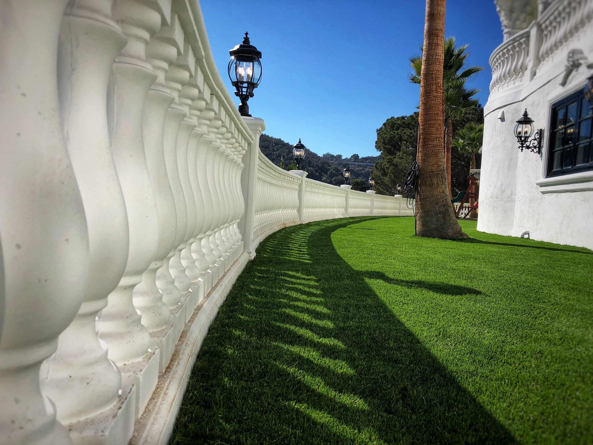 beautiful columns separating turf area-1