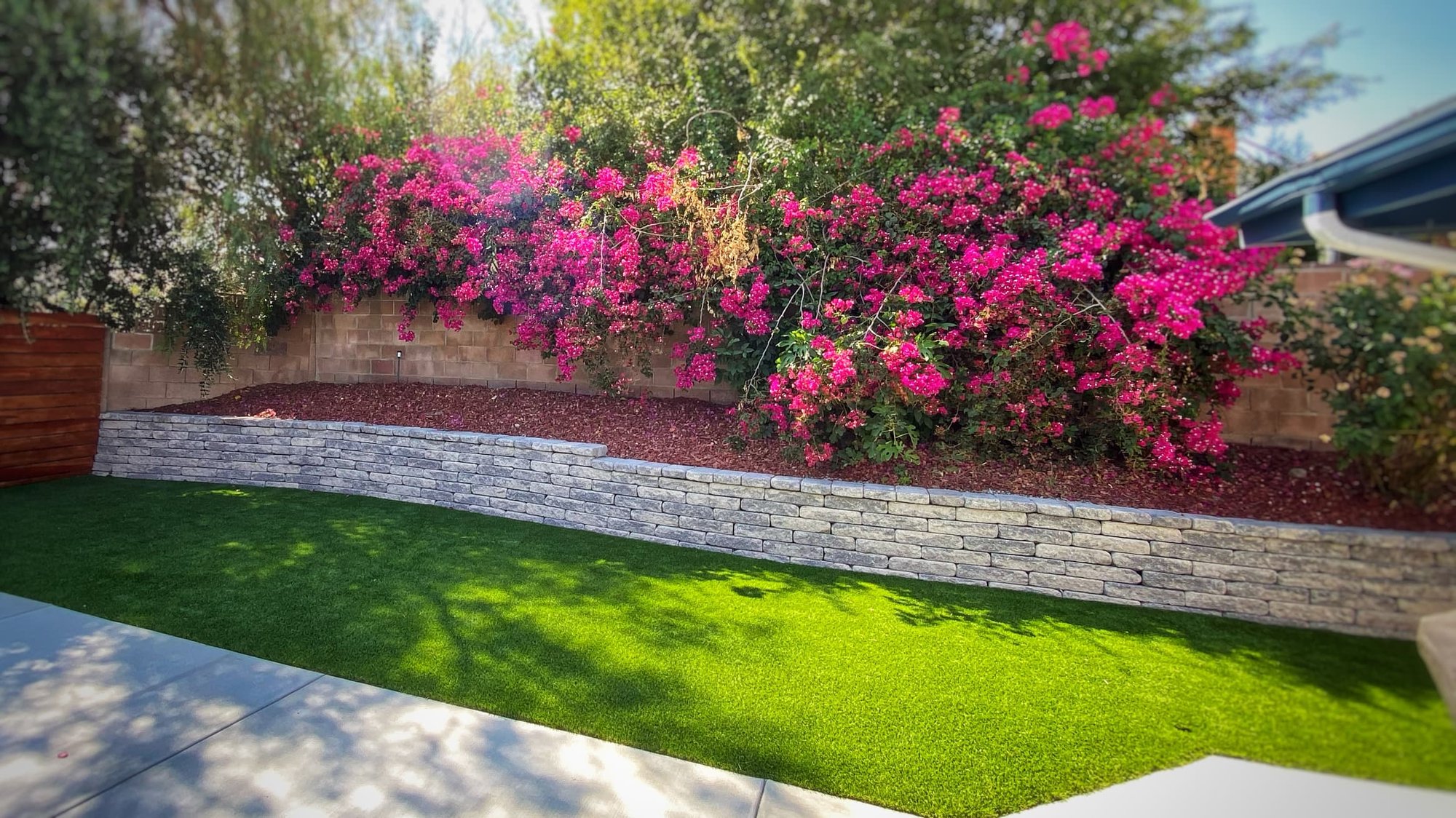 retaining wall and artificial turf